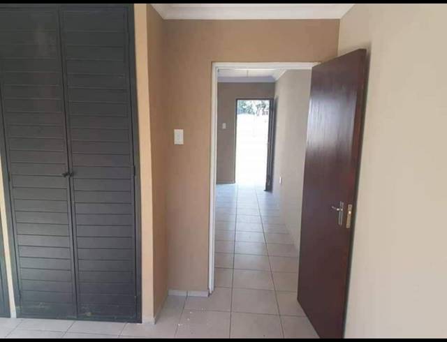 BUSINESS FOR SALE IN KEMPTON PARK EXT 05